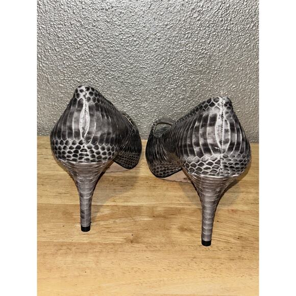 Vince Camuto Kiley Snake Print Peep Toe Heels Gray Black Size 9M 3.5” NWOB - Picture 11 of 13